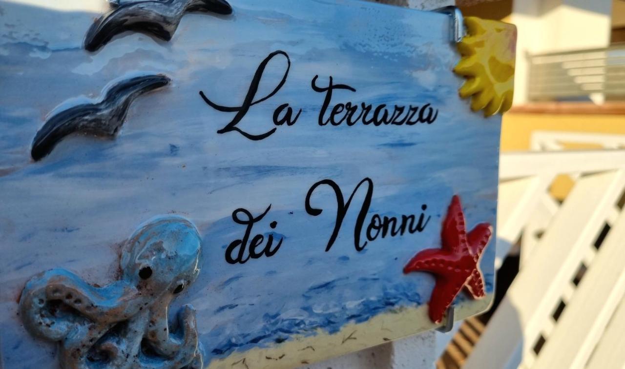La Terrazza Dei Nonni Appartement Torre Specchia Ruggeri Buitenkant foto