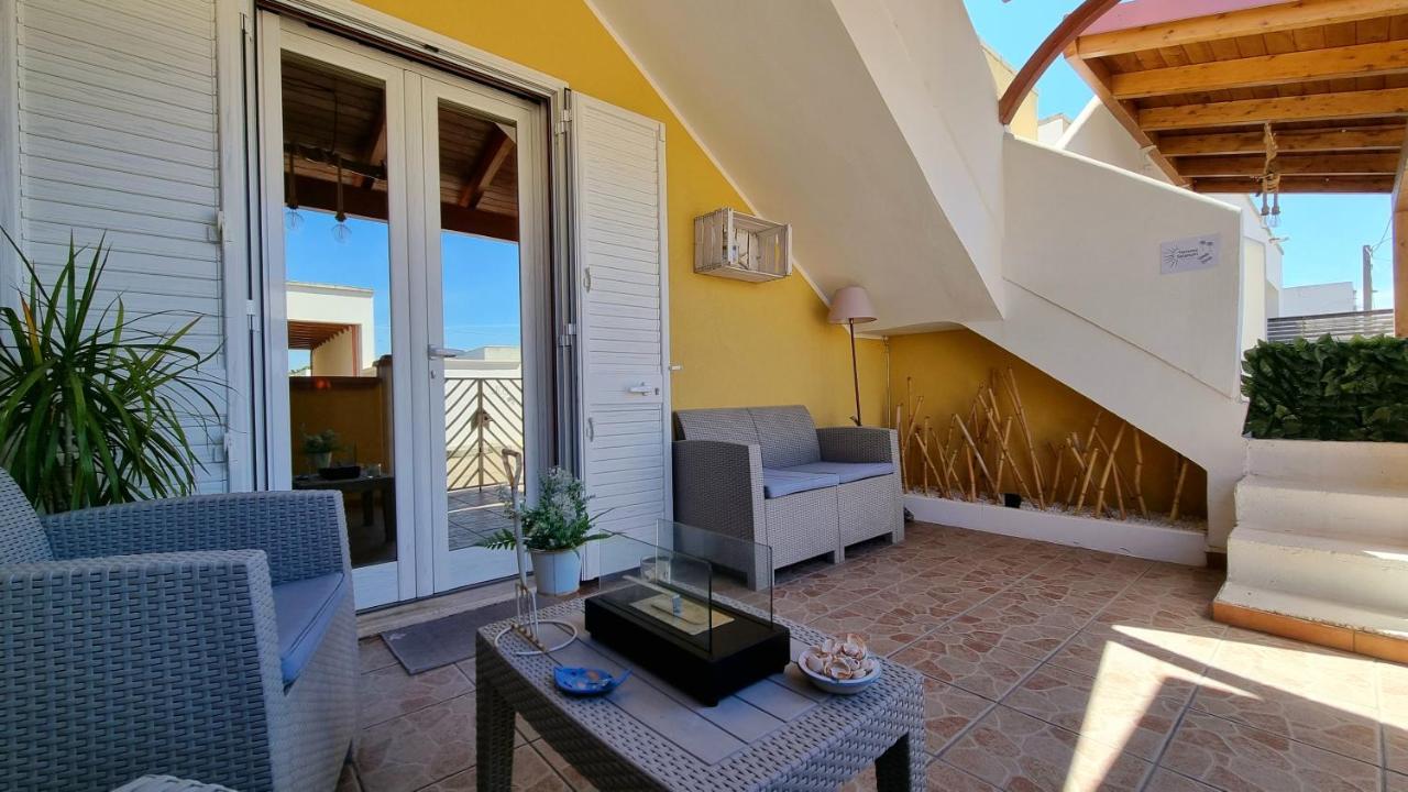 La Terrazza Dei Nonni Appartement Torre Specchia Ruggeri Buitenkant foto
